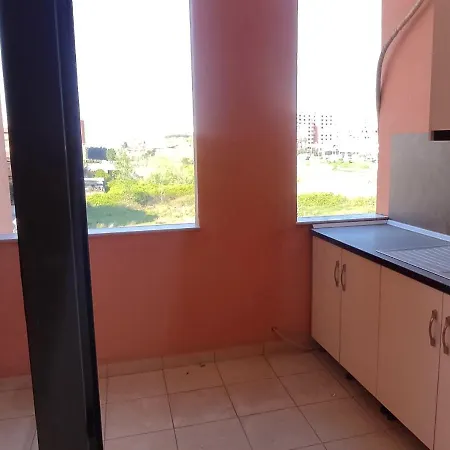 Appartamento 1 Bedroom 1 Living By The Sea