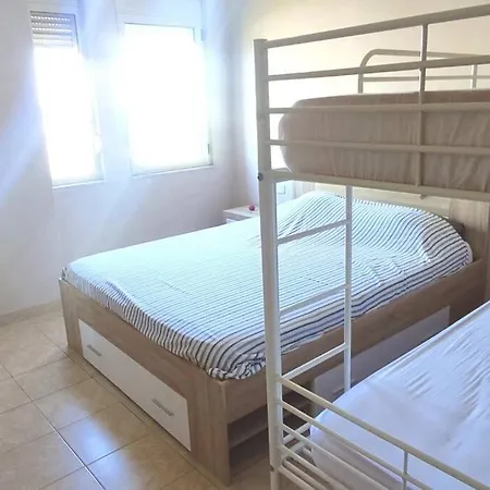 1 Bedroom 1 Living By The Sea * Durrës